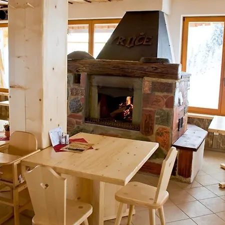 Gostisce In Stari Vrh 3* Poljane nad Škofjo Loko