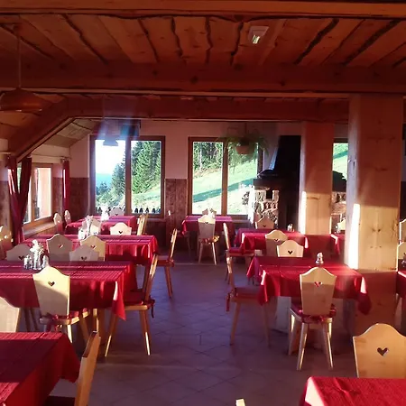 Gostisce In Stari Vrh בית הארחה 3*