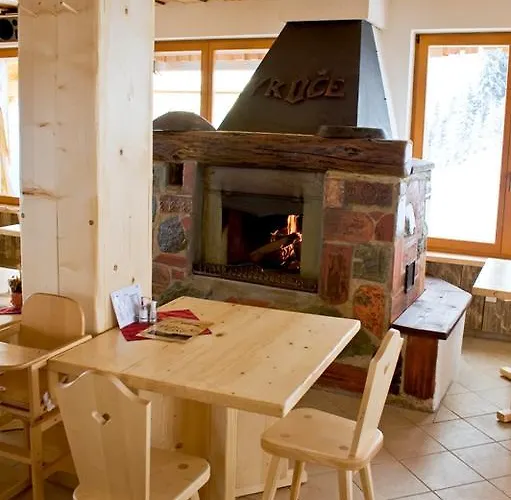 Gostisce In Stari Vrh 3* Poljane nad Škofjo Loko